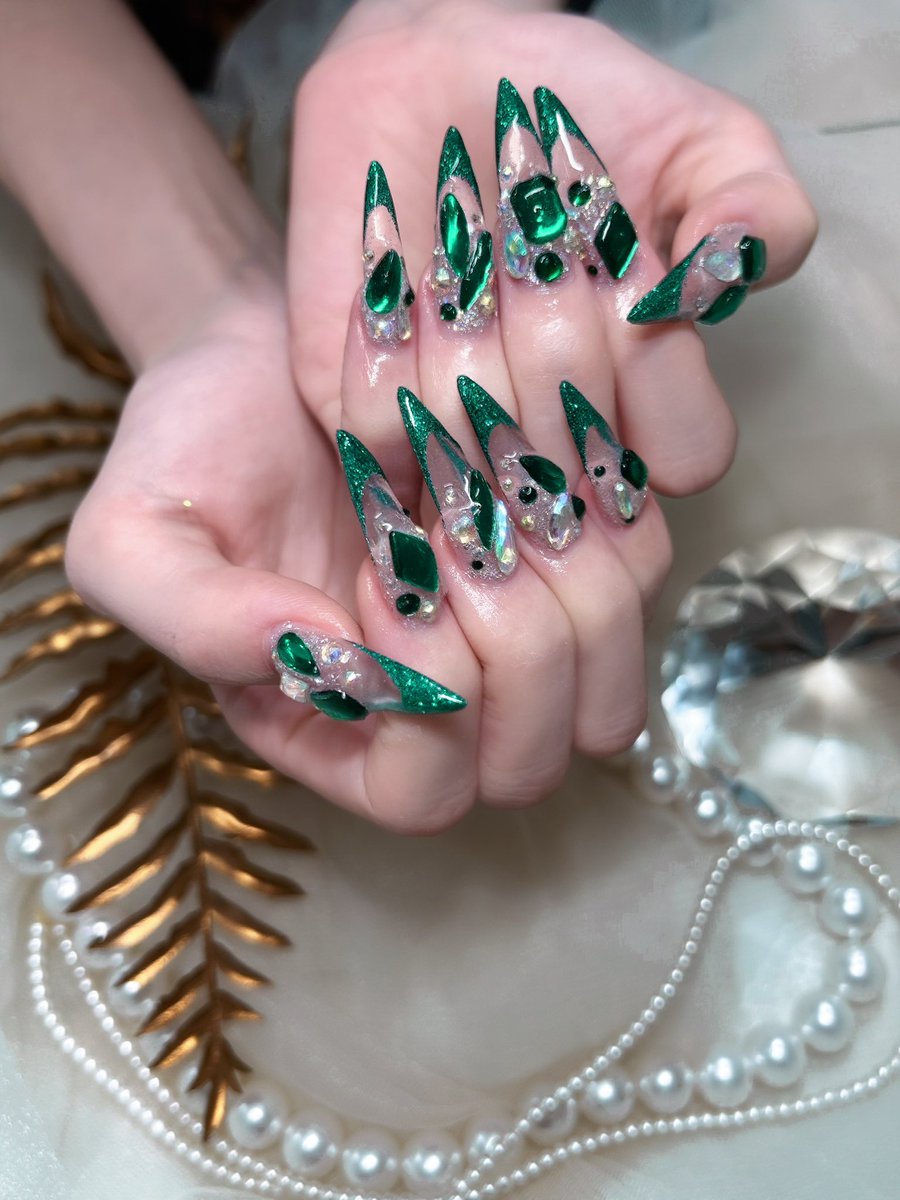 _SARAsama_'s tweet photo. new nail❣️ https://t.co/SoNXOvET7k