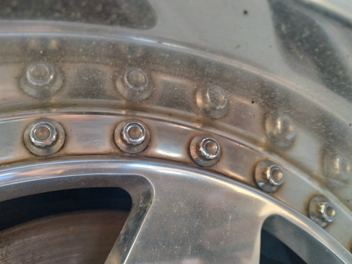 僕松野 tweet media