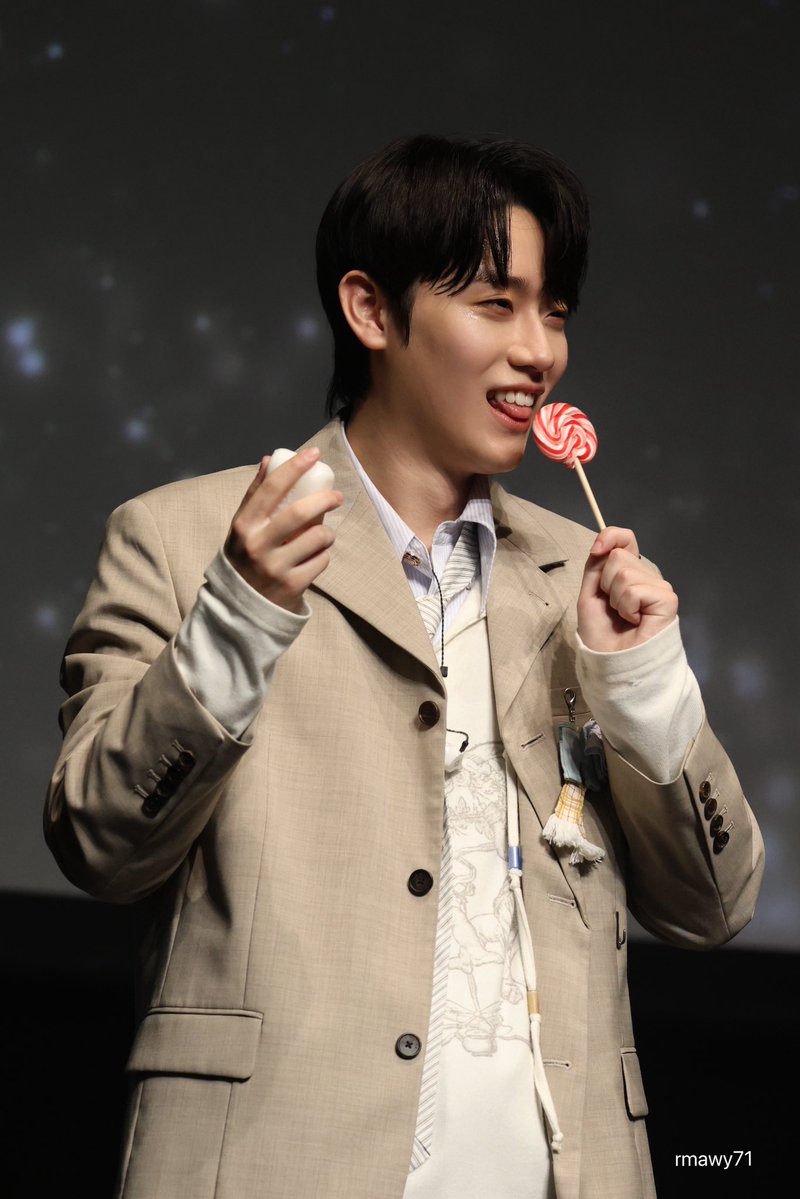 금나잇 tweet media