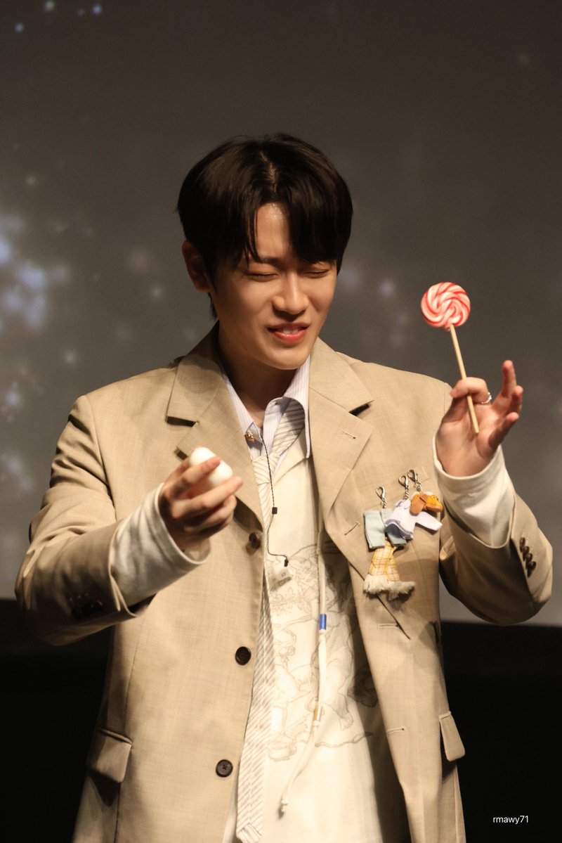 금나잇 tweet media