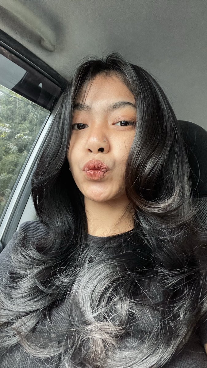 minal minul dari aku yg udh cape lebaran, bolelah yang mau ngasih thr mah🙇🏻‍♀️👀