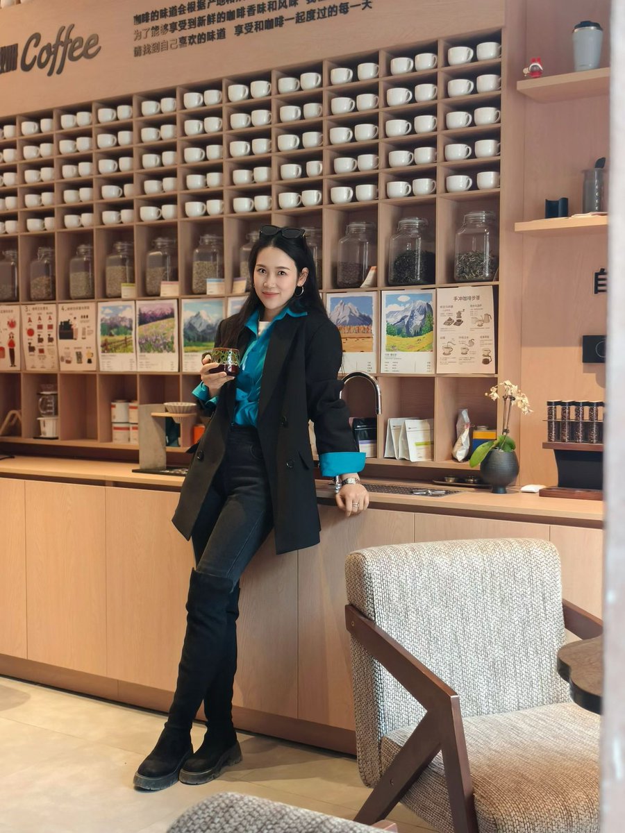 aositeluofusiji tweet media