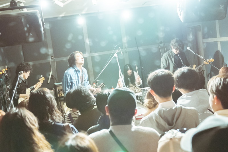 オトトイ tweet media