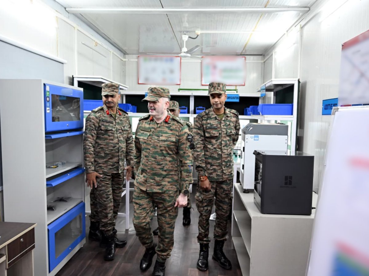 Spearcorps's tweet photo. Lt Gen Abhijit S Pendharkar, GOC #SpearCorps, reviewed the operational preparedness of Spearhead Gunners at Sigar, #ArunachalPradesh and visited Droneshala, the Language School and the Fixed Wing Drone Integrated Repair Lab. He commended all ranks for their technological edge and unwavering commitment to combat excellence.
Lt Gen Abhijit S Pendharkar, GOC #SpearCorps ने Sigar, #ArunachalPradesh में Spearhead Gunners की तैयारी की समीक्षा की और Droneshala, Language School और Fixed Wing Drone Integrated Repair Lab का दौरा किया। उन्होंने सभी रैंकों की तकनीकी क्षमता और Combat Excellence के लिए मजबूत समर्पण की सराहना की।
#IndianArmy #OperationalReadiness #MilitaryExcellence #DroneTechnology #Innovation #NationFirst #defenceforces
@adgpi
@HQ_IDS_India
@easterncomd
@official_dgar
@prodefgau
@DefenceMinIndia
@MyGovArunachal
@PemaKhanduBJP
@KirenRijiju
@Arunachal_Times
Facebook- https://t.co/X0o5YpPSVU
Instagram-https://t.co/GdR9UCN4z5
YouTube-https://t.co/1AFZ1RDrLX