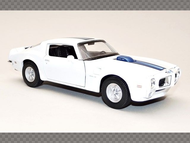 Model-Car-World tweet media