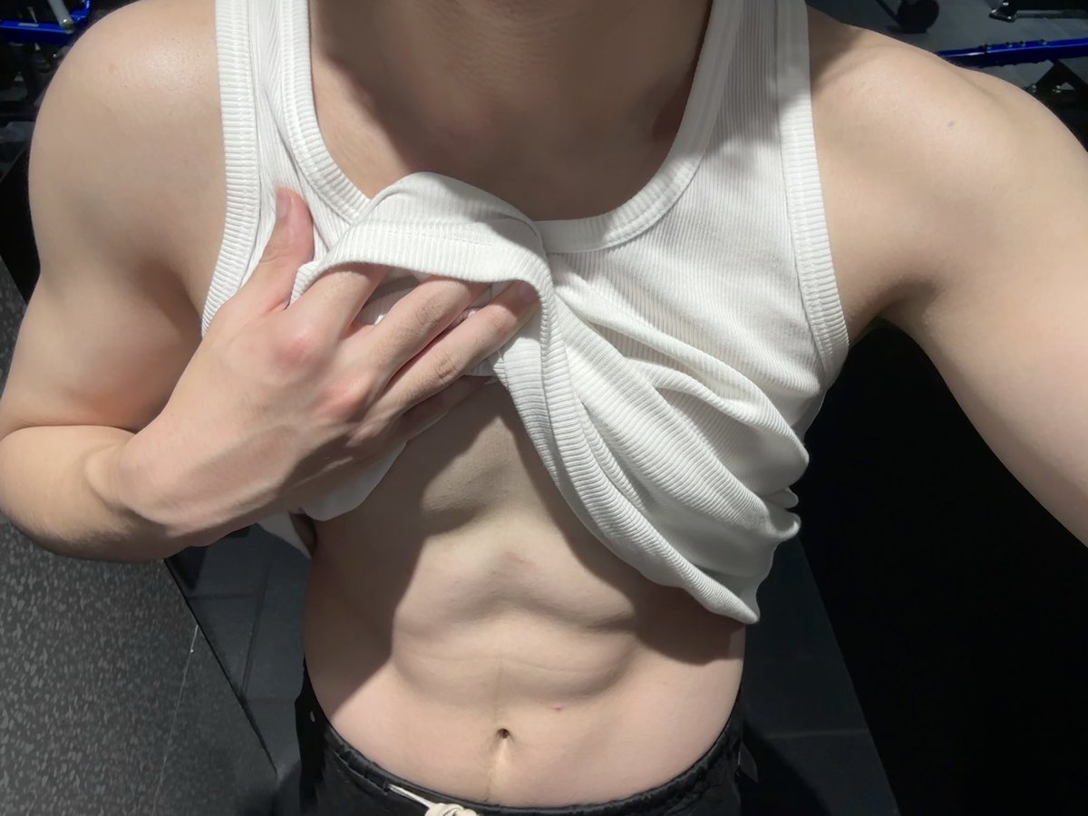 小猪大王 tweet media