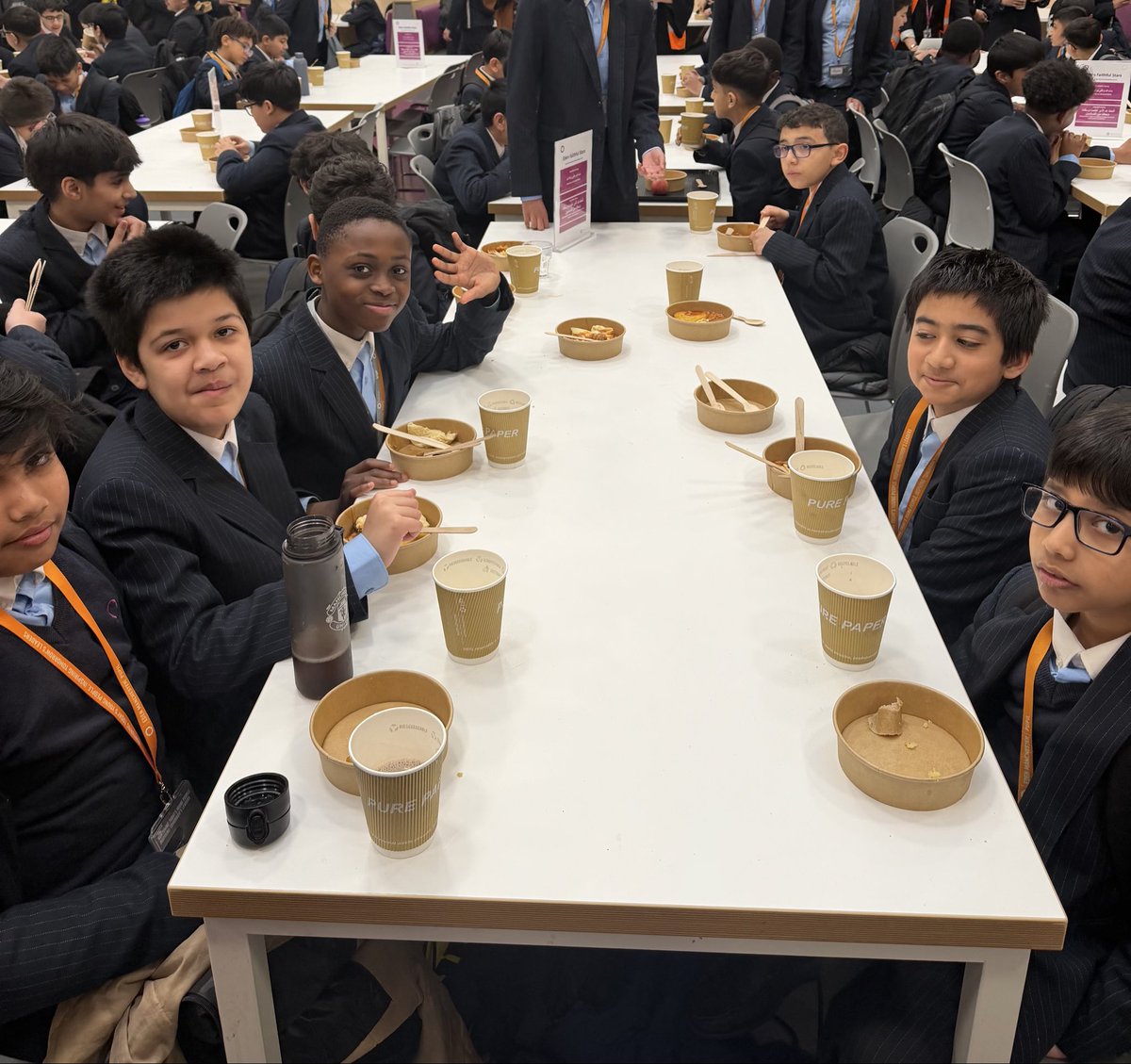 edenboysmanc's tweet image. Although Eid was a few days ago, our fantastic catering team are continuing the celebrations today with a delicious breakfast for your children — a full English served with hot chocolate 🍳☕

A lovely way to keep the spirit of Eid going.

#WeAreStar #EidMubarak #Service