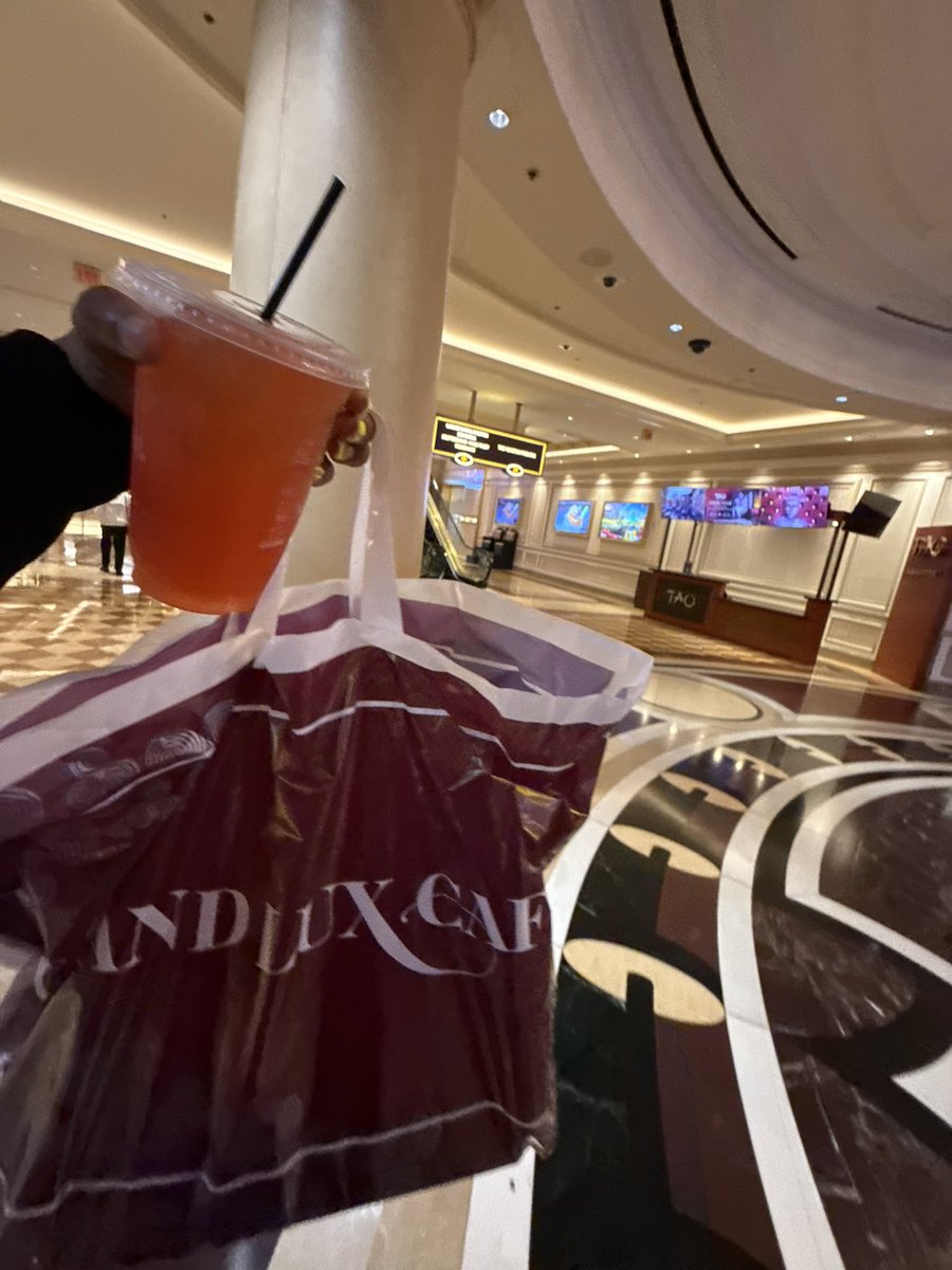 BIG NEE! tweet media