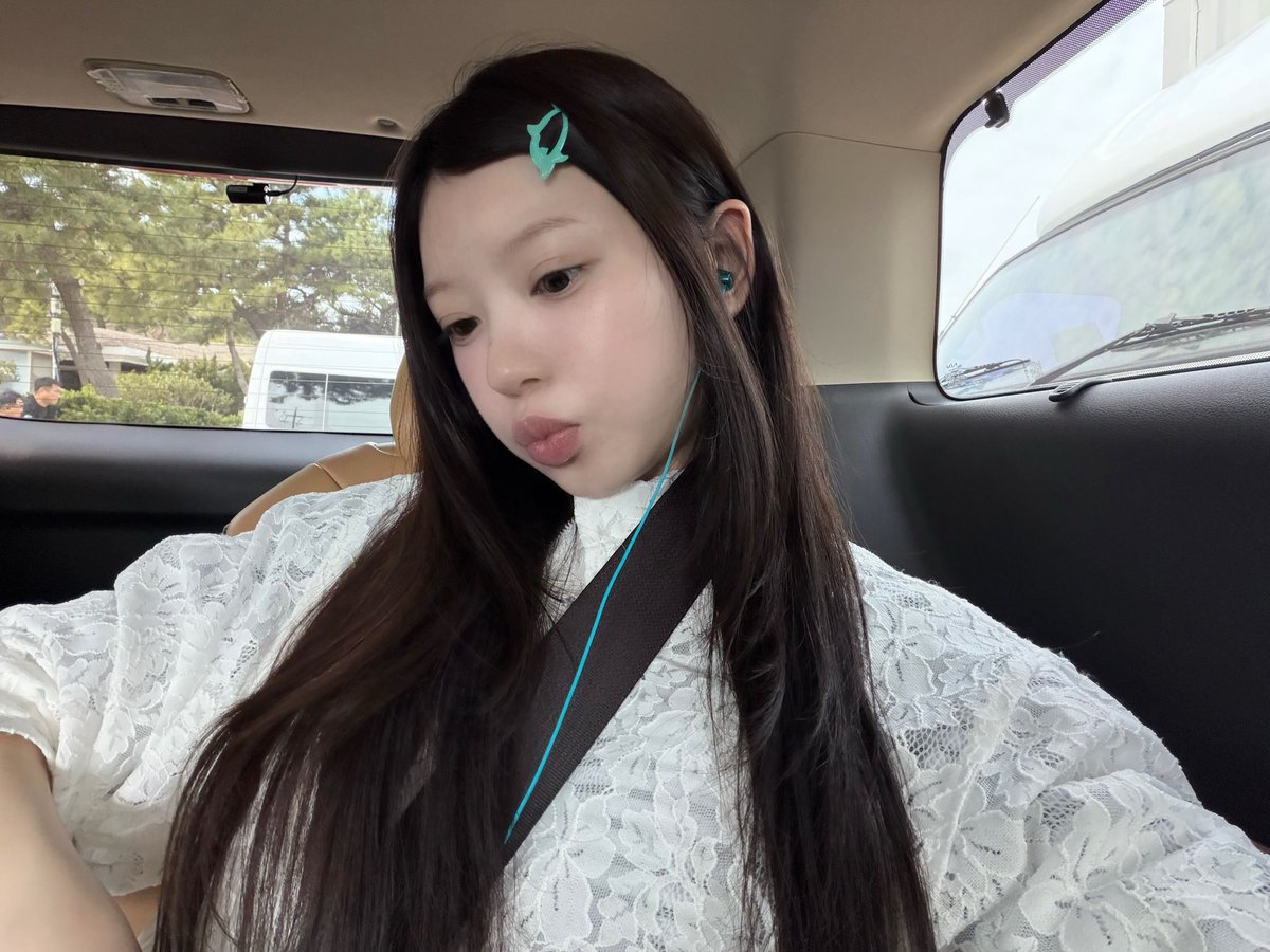 ⋆.ೃ࿔* tweet media