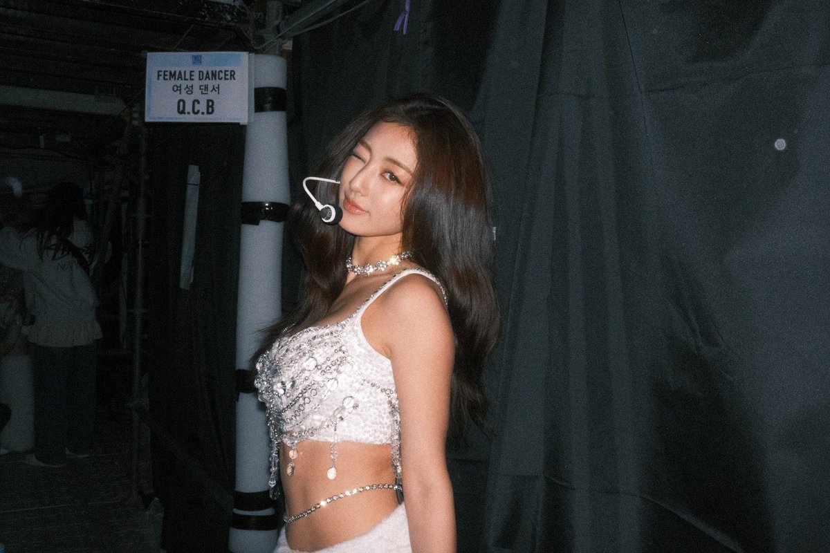 TWICEFRANCE tweet media