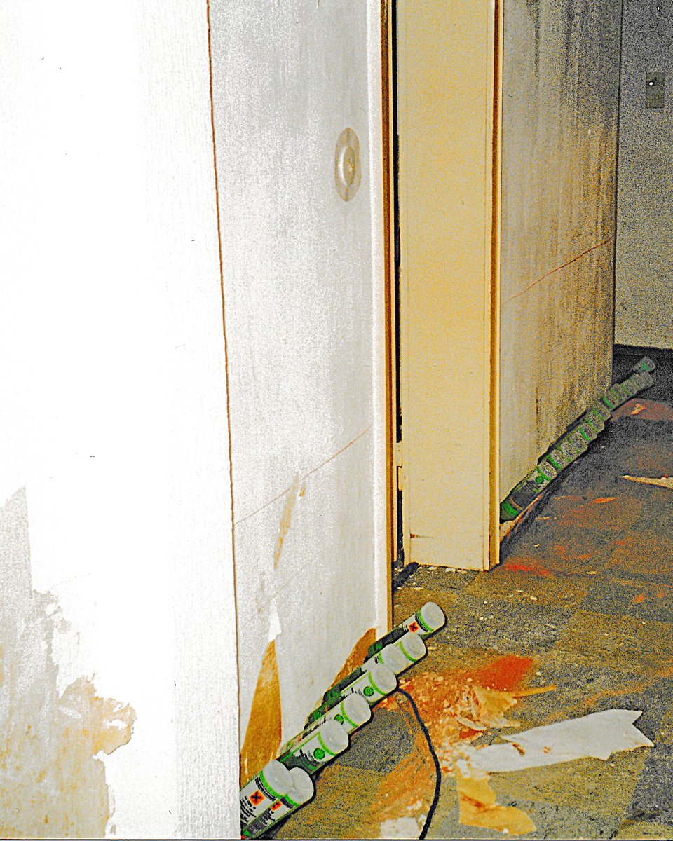 Veinal01's tweet photo. Trockene Mauern auch nach über 20 Jahren: Statt Abriss entschied sich die Gemeinde Anfang der 2000er für eine umfassende #Sanierung der ehemaligen Schule. Zum Einsatz kamen u. a. #VEINAL-Produkte zur #Feuchtesanierung. Mehr unter https://t.co/peps3Rsnh1 https://t.co/4tEqFUcBWD