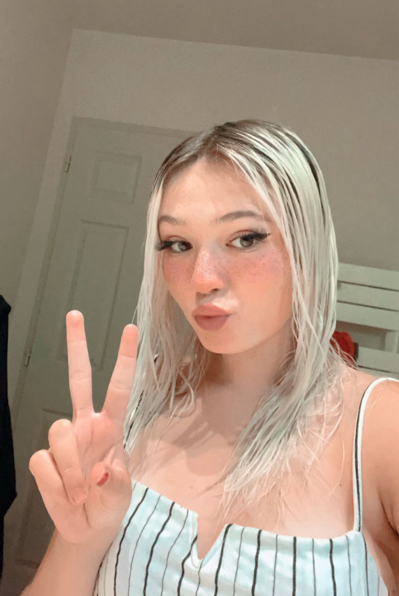 FutureChomeuse tweet media