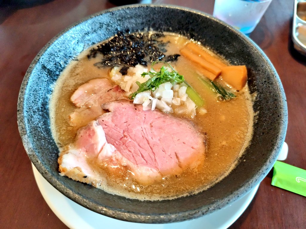 ツヨ·ん🌚『沖縄🌺ロス』 tweet media