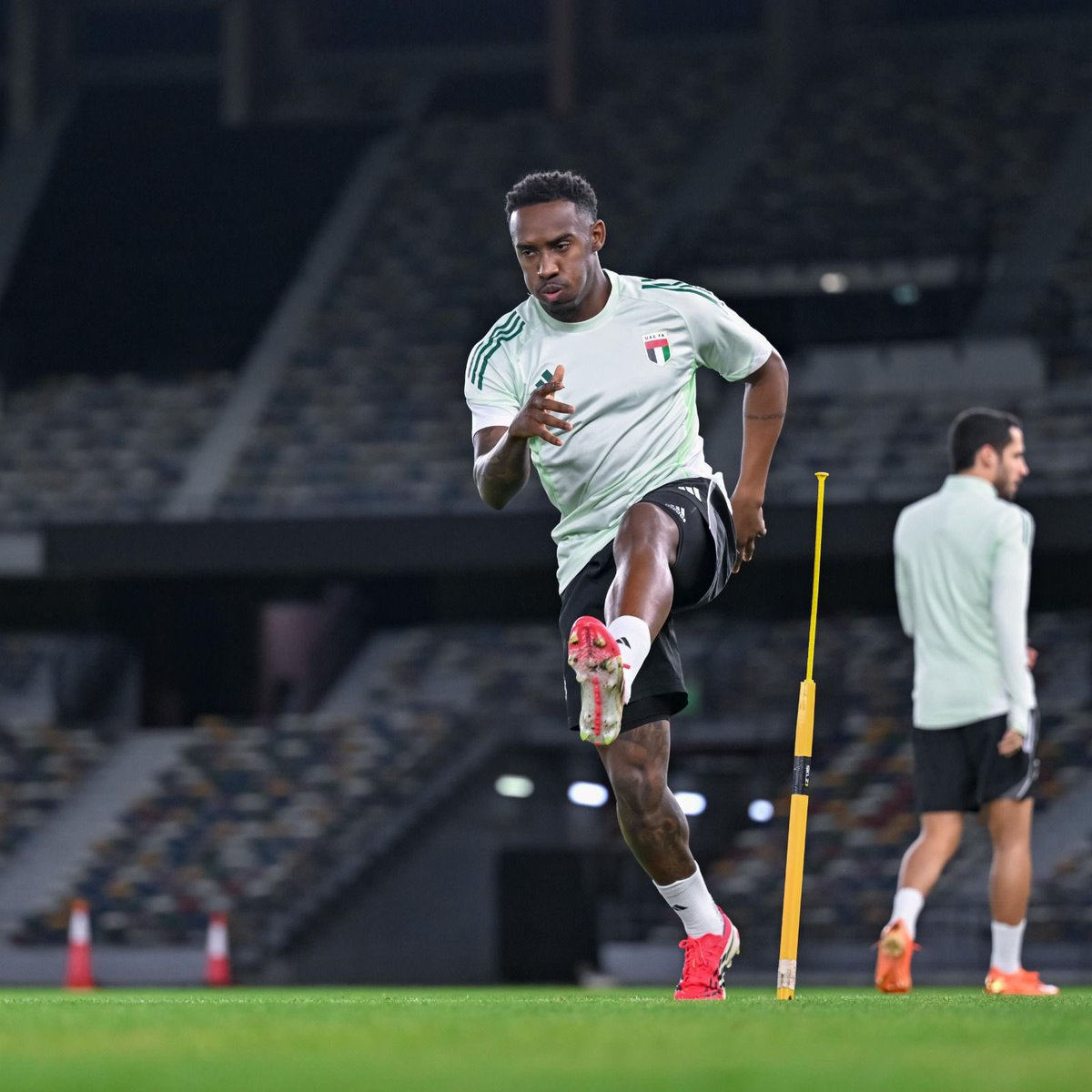 عبدالله بن كمال 🇦🇪 tweet media