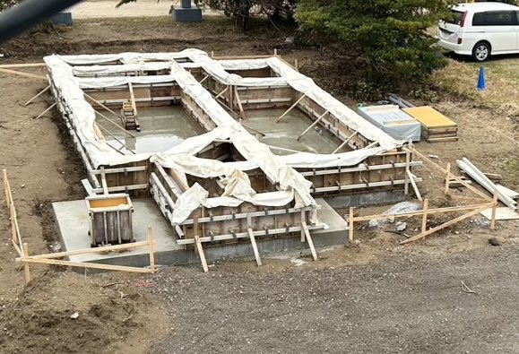 imacoco_2405's tweet photo. ご宿泊施設ただいま建築中🏠 https://t.co/ZOYjwCXUJu