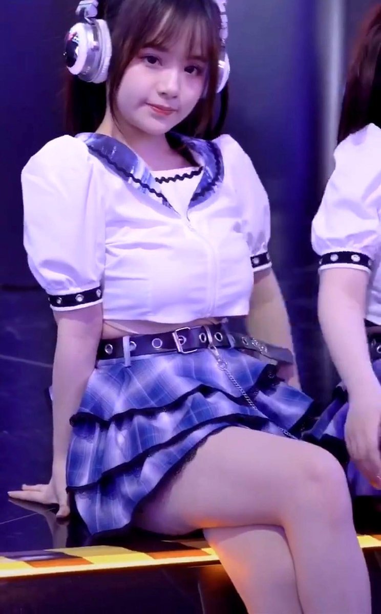 MoreControl tweet media