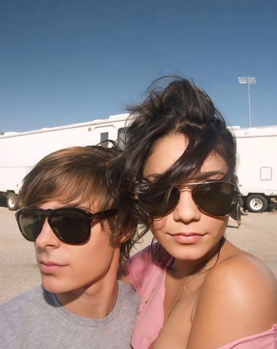 Queen ✰ tweet media