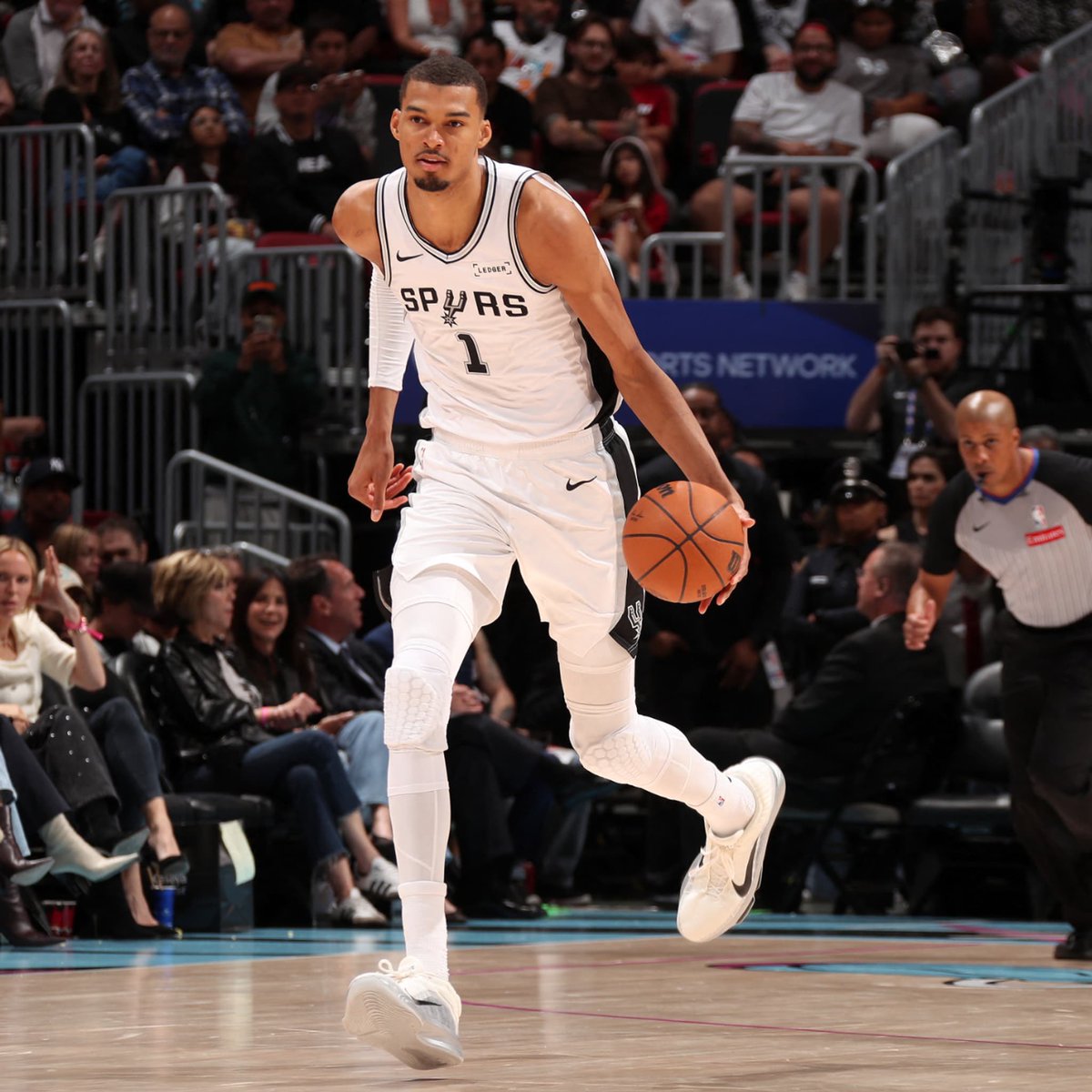 Lakers World France 🇨🇵 tweet media