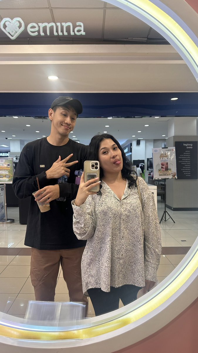 Manis tweet media