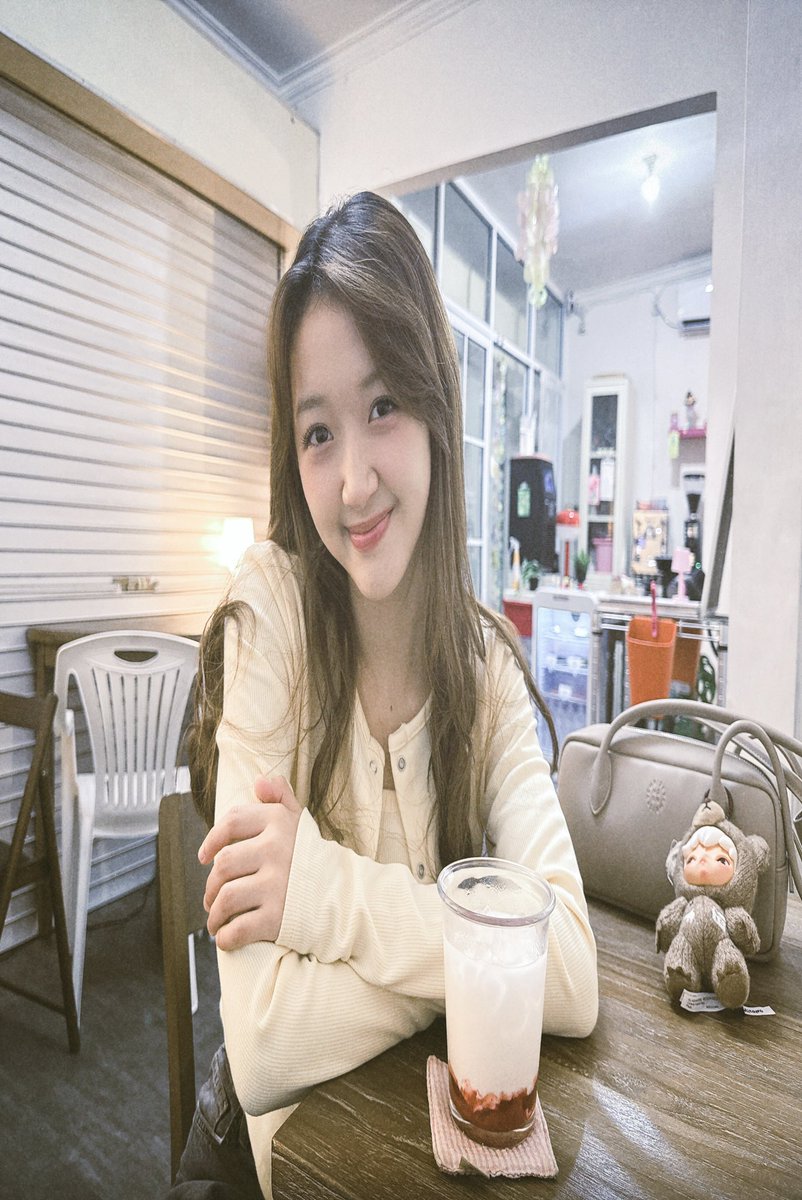 Aurellia tweet media