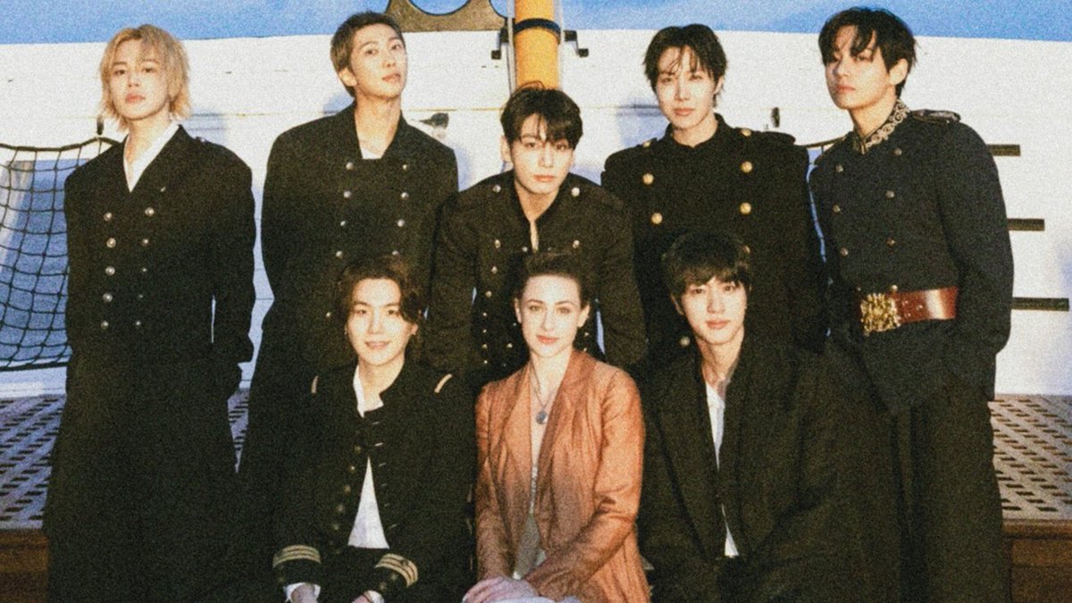 7withluv__'s tweet photo. pretty girls love bangtan.. https://t.co/APIpQ8bWSB