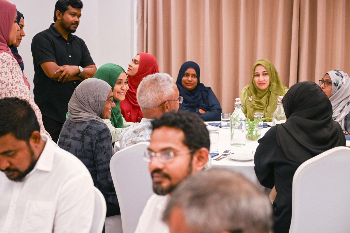 ދިވެހިރާއްޖޭގެ ޢިއްޒަތްތެރި ރައީސުލްޖުމްހޫރިއްޔާގެ އަނބިކަނބަލުން މެޑަމް ސާޖިދާ މުޙައްމަދު ފުވައްމުލަކު ސިޓީ އަށް ކުރައްވާ ދަތުރުފުޅުގެ ތެރެއިން
#VoteDhoonyah
#Aanekey
#VotePNC 
#DhiveheengeRaajje 
#LCE2026
#CongressPartyMV