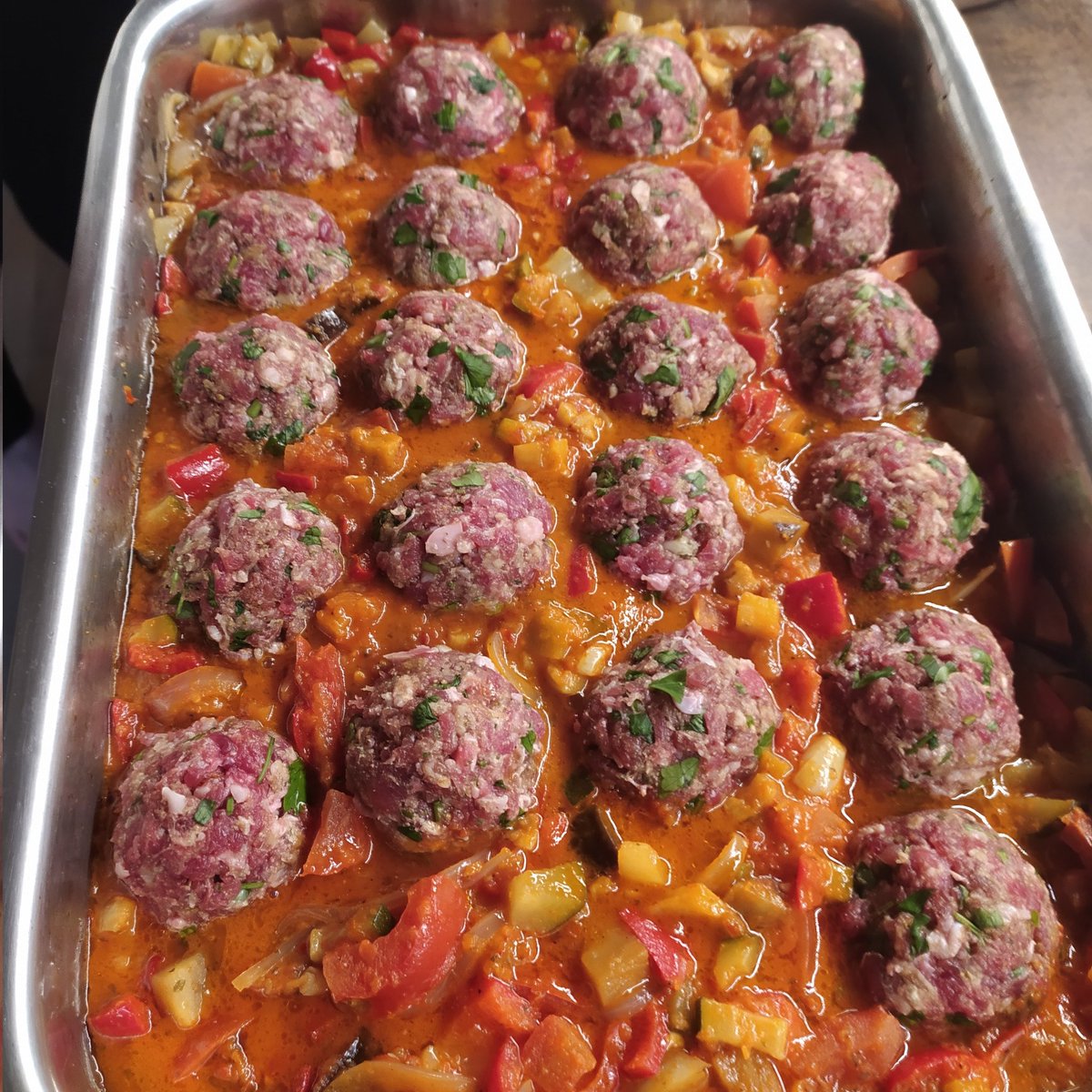 Nika s vařečkou tweet media