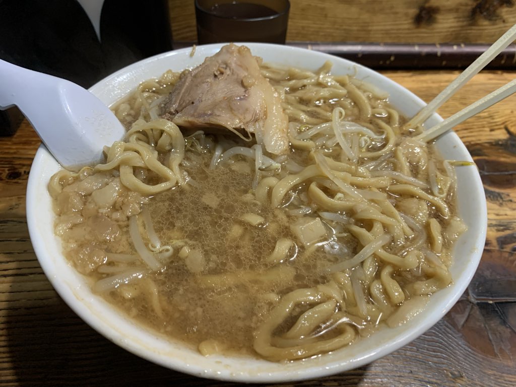 Habo6601's tweet photo. 昨日の一杯。限界を超えろ　弘前。
期間限定があるが浮気をせずにこちら。
29日からつけ麺の提供があるらしいが、残念ながら28日に帰京。次回あるようなら考える。 https://t.co/87SPJL4GTB