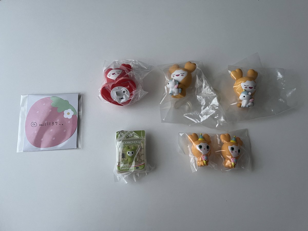 ₘᵢₗₗ tweet media