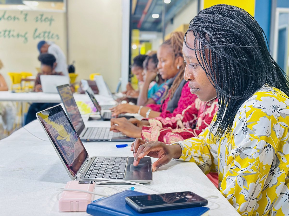 eight2fivehub tweet media