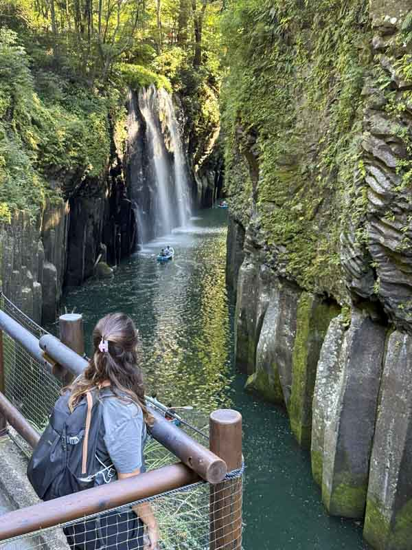 MSViajero's tweet photo. [Ruta por Kyushu en 7 o 10 días 🚗🇯🇵]

Kyushu es la tercera isla más grande de Japón, pudiendo hacer una ruta alternativa y menos turística en coche de alquiler por sus imprescindibles. Te espera naturaleza, volcanes, ciudades onsen y mucho más.

https://t.co/OzGhuPFdL5 https://t.co/hHMi75vYHE
