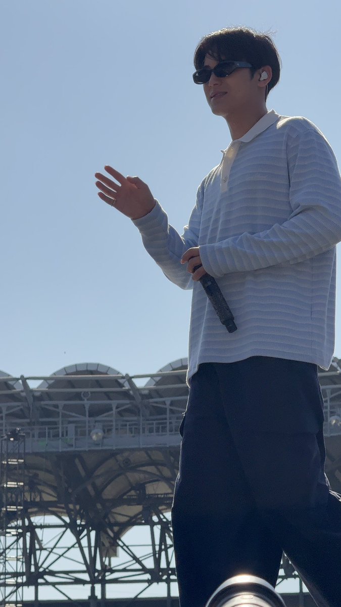 cel ✨ armycarat for life tweet media