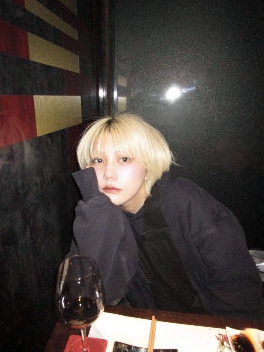 ⁂ ⌘ 背 骨 ⌘ ⁂ tweet media