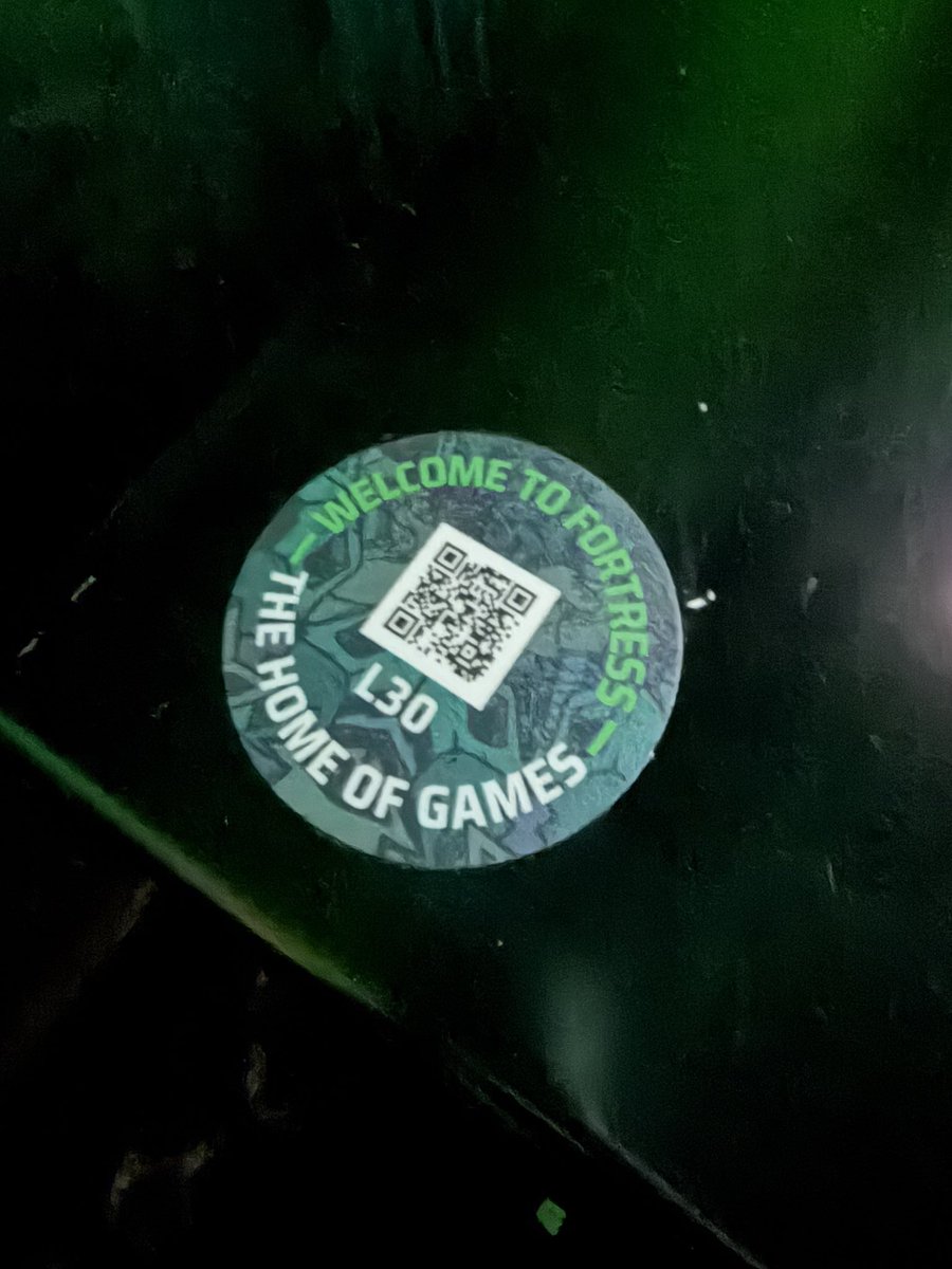 ellie 💭 tweet media