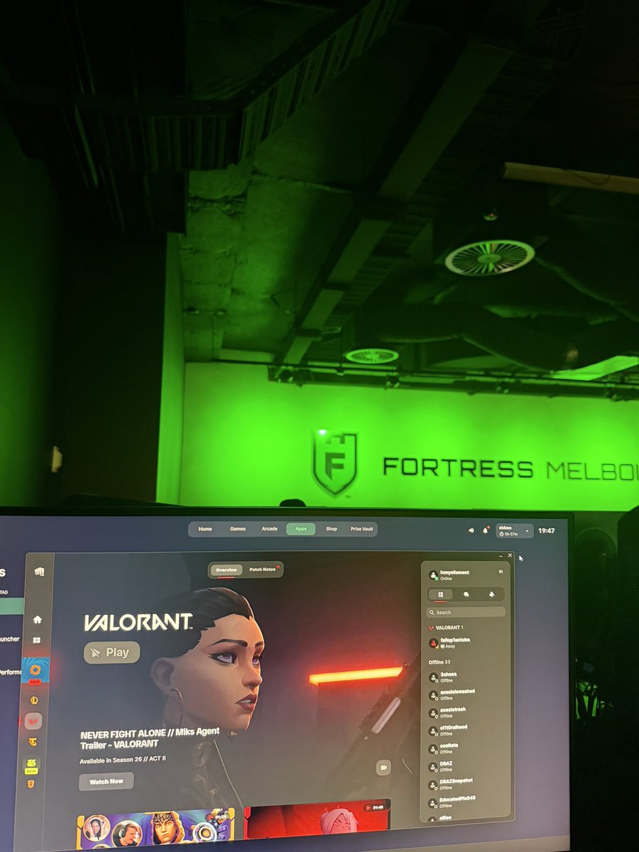 ellie 💭 tweet media