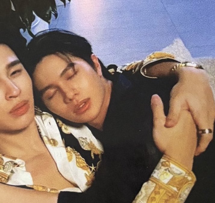 anee ⪩. .⪨ tweet media