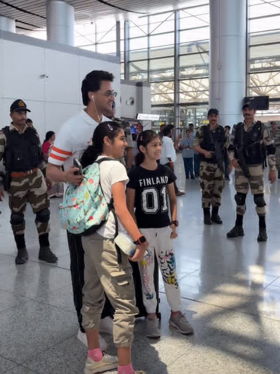 ORANGE ARMY tweet media