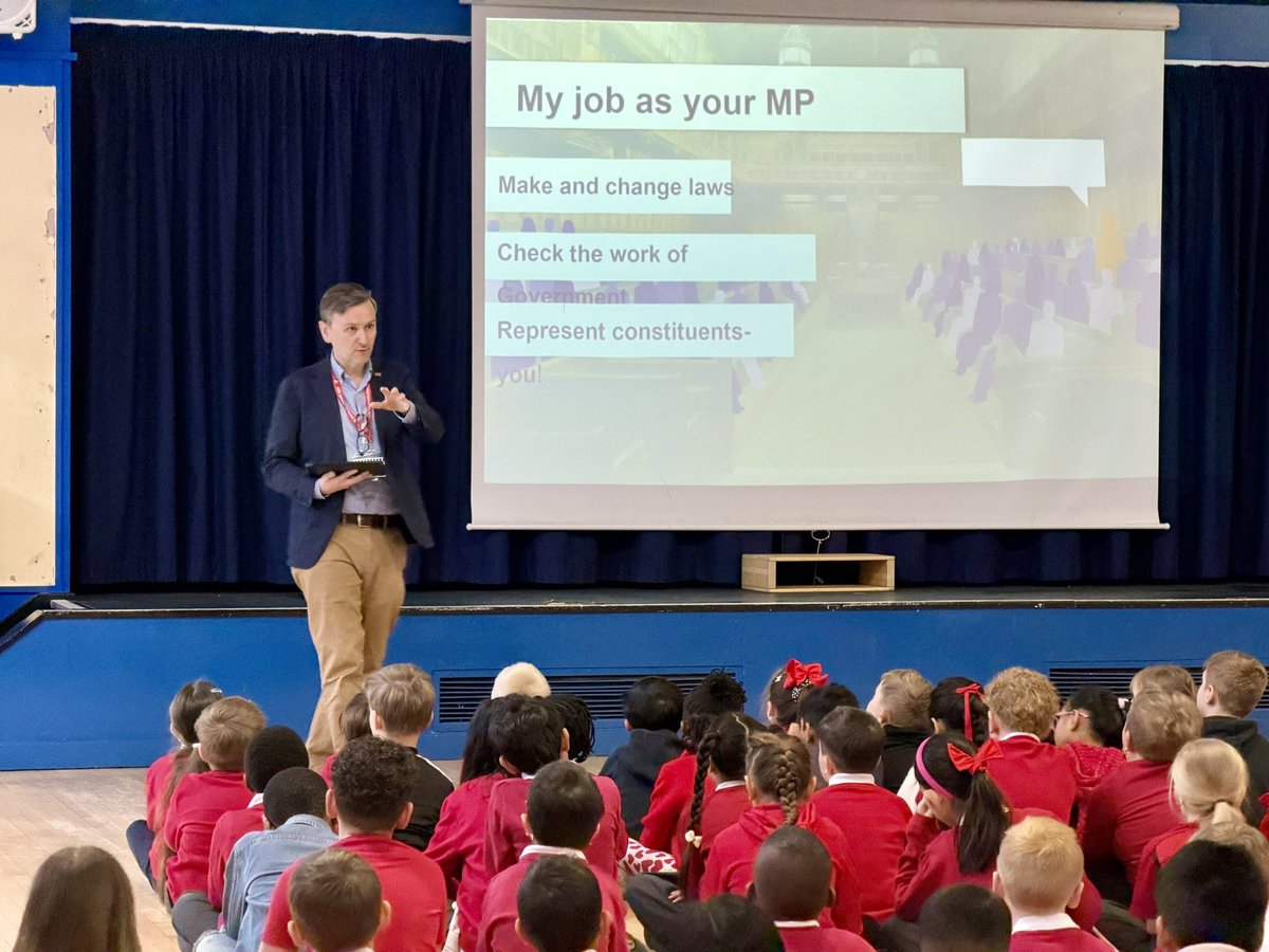 andrewpakes_'s tweet photo. I visited these great students at Highlees Primary School recently.

Highlees is the next school in Peterborough to get a Labour government supported breakfast club. 

Good for parents, students and learning. 

@bphillipsonMP https://t.co/B5SOkma9QY