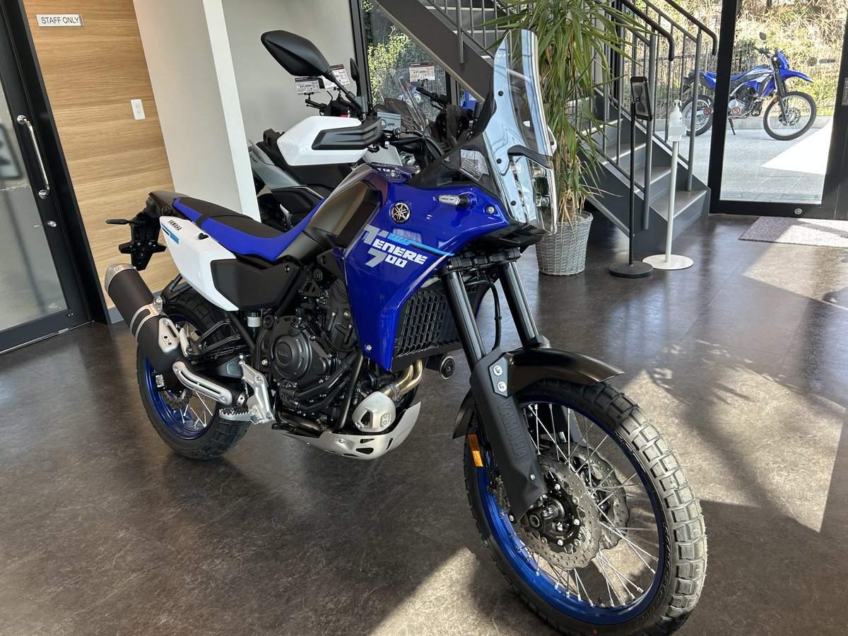 YSP94073544's tweet image. XSR900GPやっと2色展示できるようになりました‼️

TENERE700のブルーも入荷しましたよー✨✨

気になる方はお問い合わせお待ちしております💁‍♂️

#YSP千葉中央 #XSR900GP #TENERE700