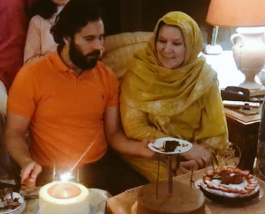 ZEShan ⚫ tweet media