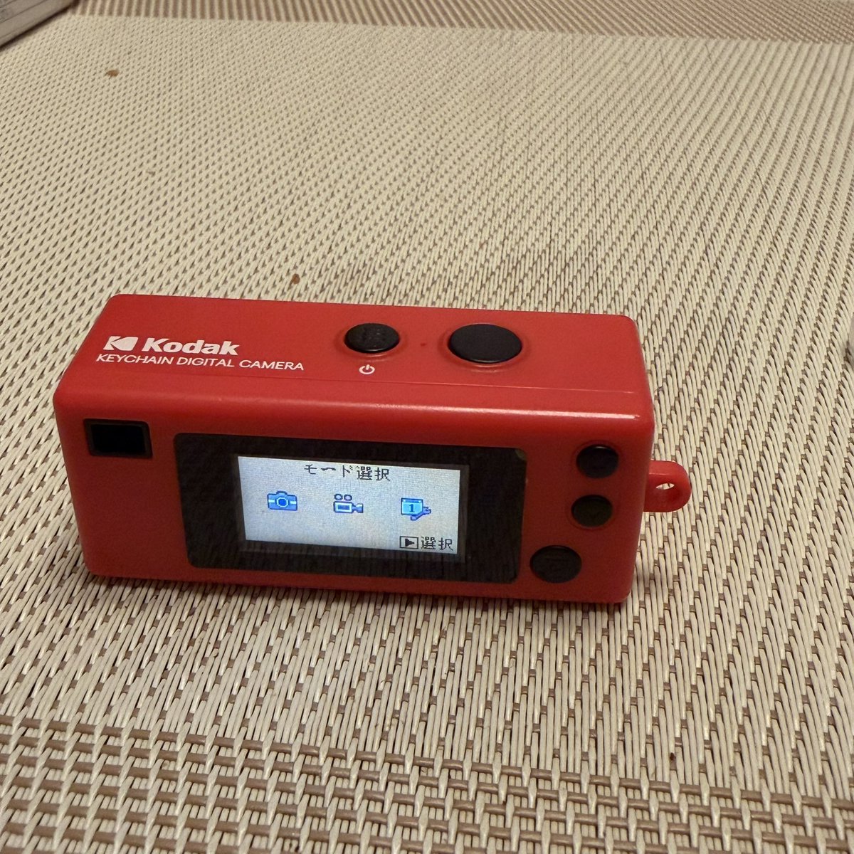 HisBowtieCamera's tweet image. 壊れてたコダックチャルメラ（チャーメラ）用にアリエクで0.96インチ液晶買ってみました。
適当に買いましたがサイズはOKでとりあえず動きました。モニターの色味はおかしい気がします。ま、モニターの役目はします。
#KODAK #Chermera