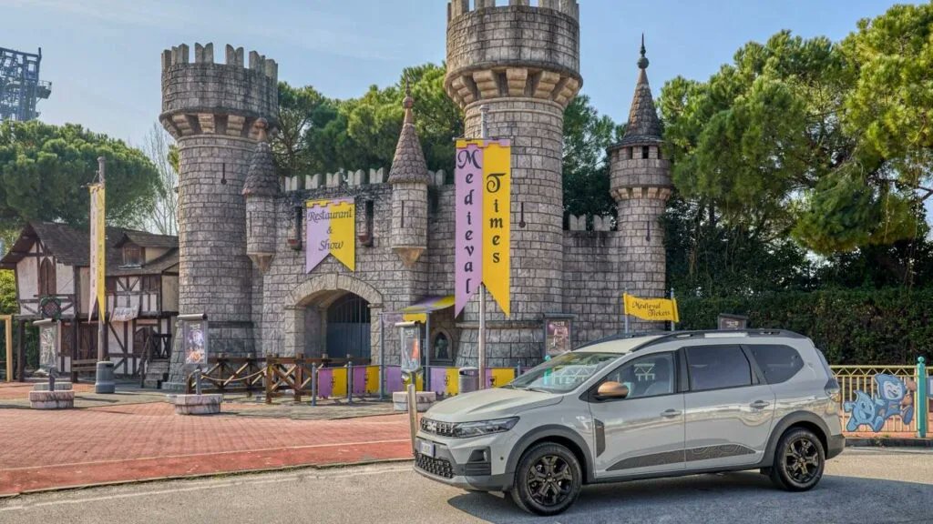 megamodo's tweet image. Dacia Jogger Hybrid 155: equilibrio tra efficienza e piacere di guida nel test verso il Lago di Garda. Comfort, consumi e spazio per viaggi. #Dacia #Jogger #Hybrid #LagoDiGarda
👉 megamodo.com/dacia-jogger-h…