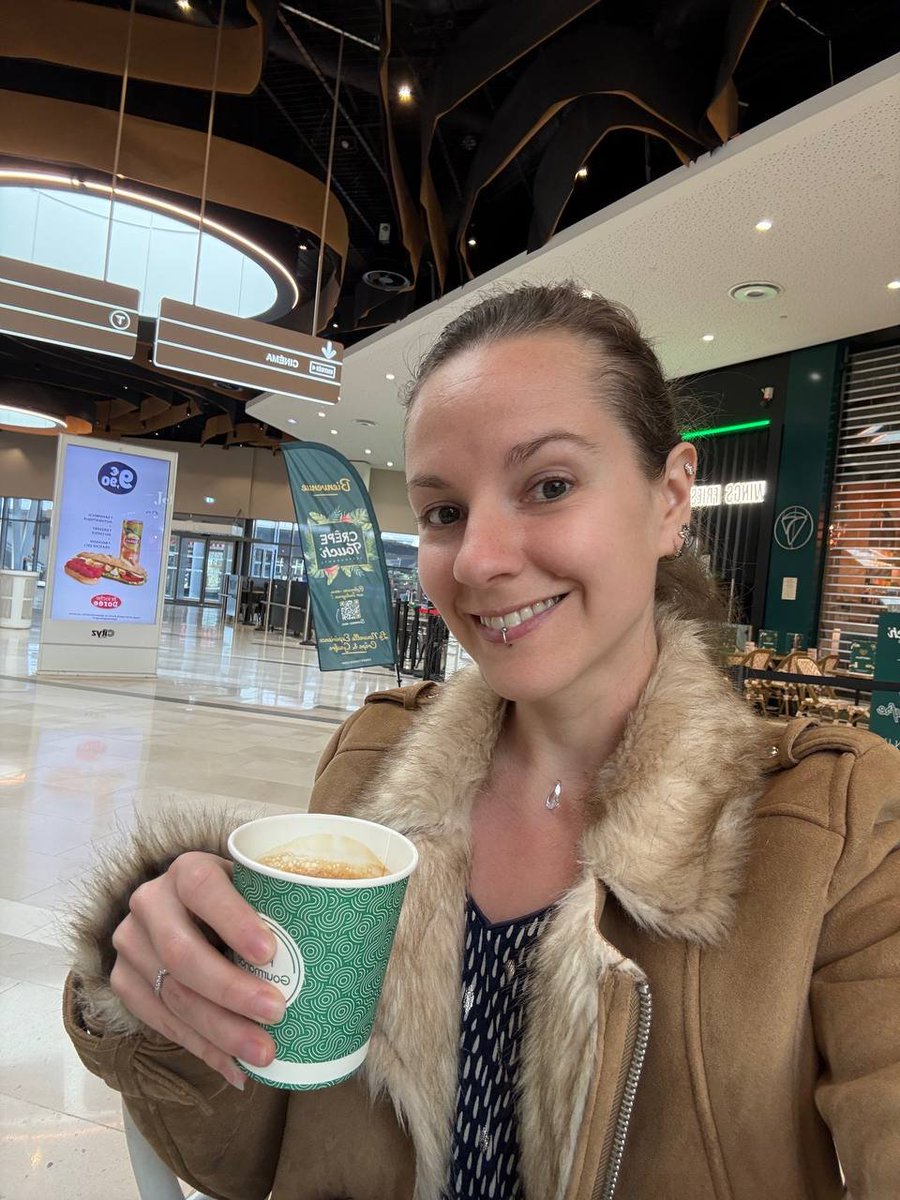 Lady Nirvana tweet media