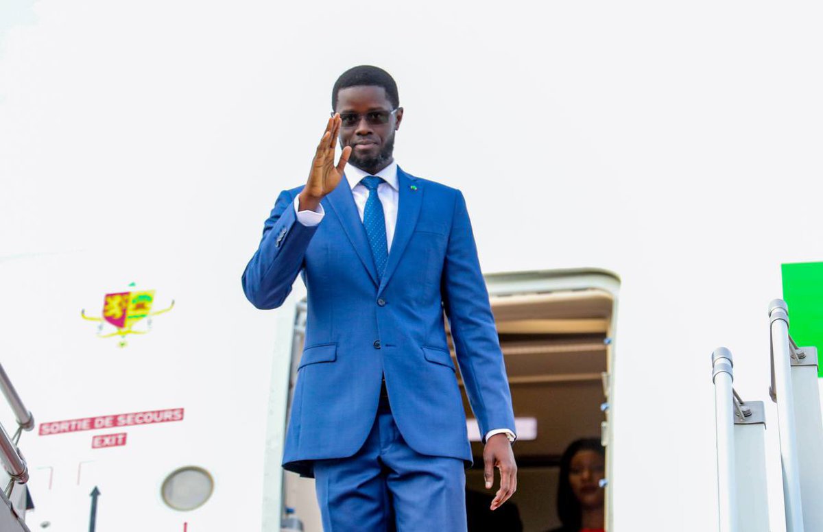 Le Président de la République a quitté Dakar ce jour pour Madrid 🇪🇸, dans le cadre d’une visite officielle au Royaume d’Espagne du 24 au 26 mars 2026.

Cette visite s’inscrit dans l'élan de renforcement des relations d’amitié et de coopération entre le Sénégal et l’Espagne.