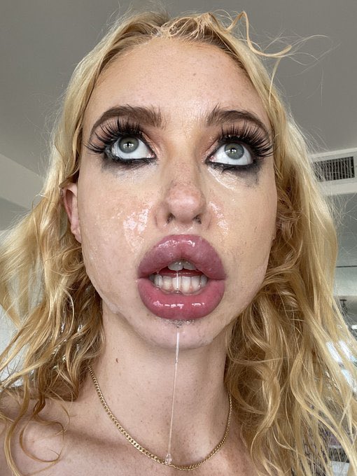 gbdude1200's tweet photo. I AM A TOTAL SLUT FOR HER! 

LETS KISS THOSE CUM LIPS💦👅

#gooner #wankchat #cumkiss #gooner #bimbo #goonette https://t.co/6cM2kLLS1Y