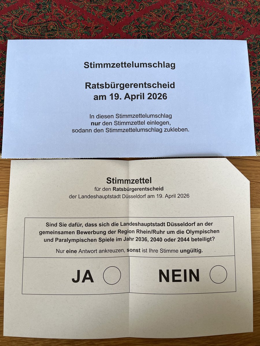 شاهین tweet media