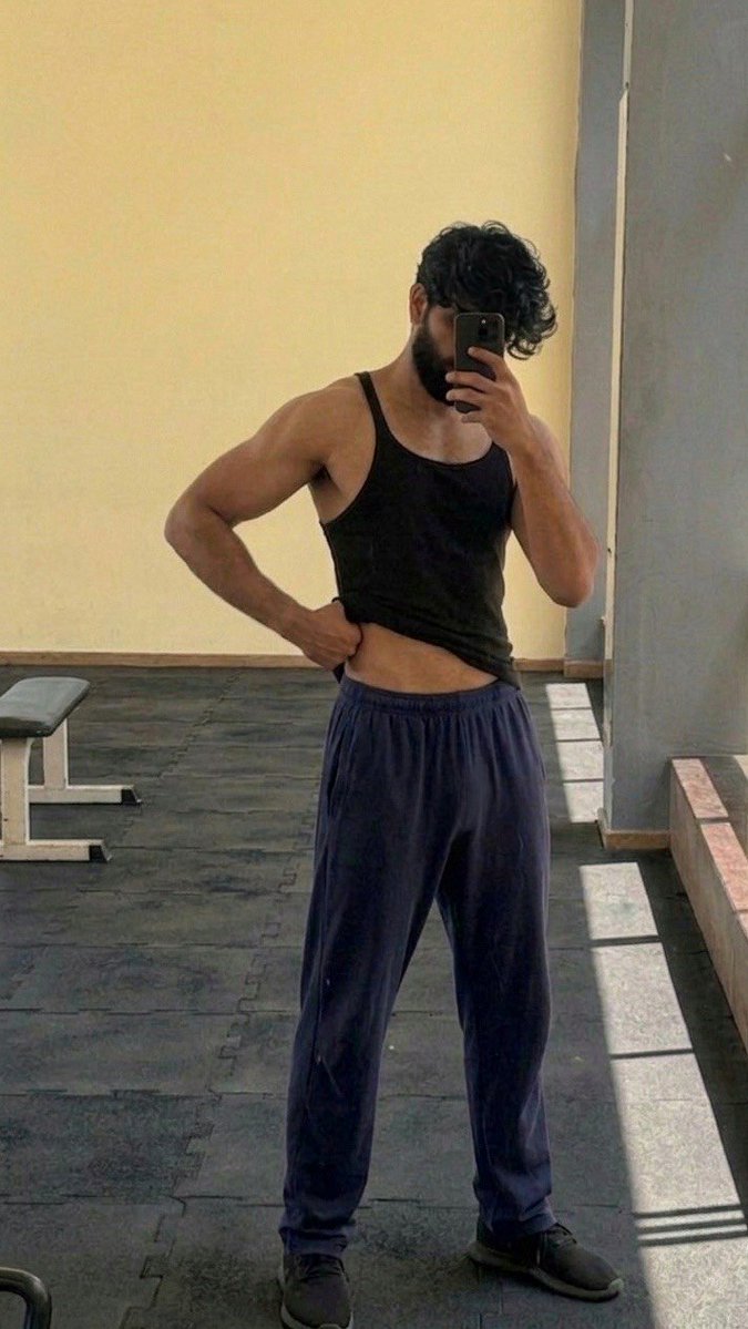 Anurag 🚬 tweet media