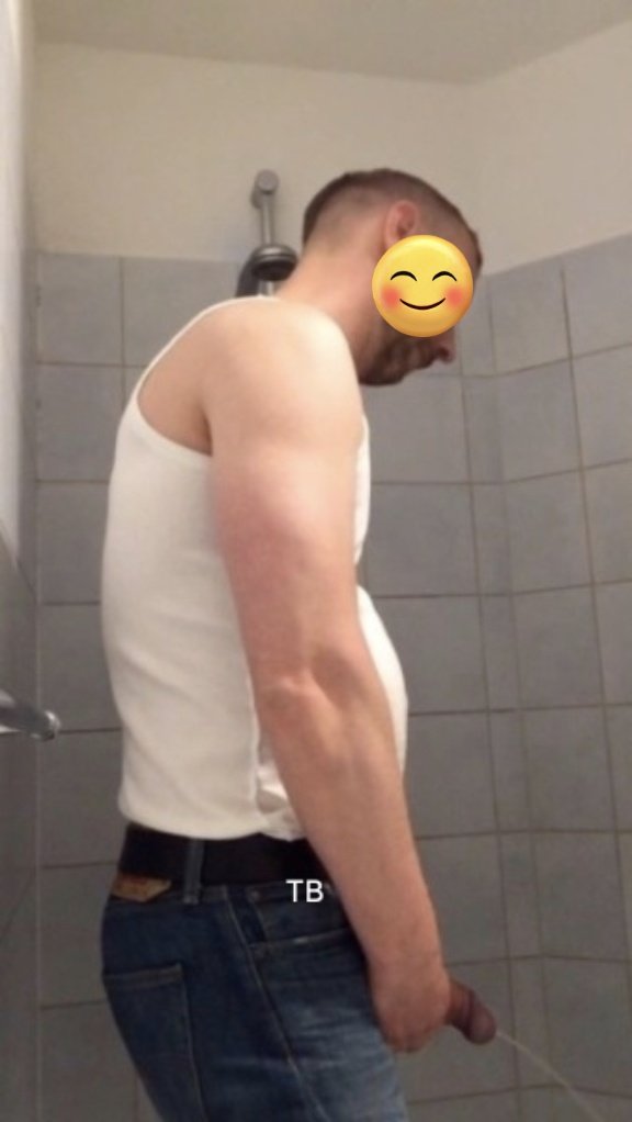 TurkiyeBulgee's tweet photo. Yorumsuz 🫠 
#bulge #dic #bursa #izmir #big #bigdick #istanbultraveﬅi https://t.co/E6r6gPC4sQ