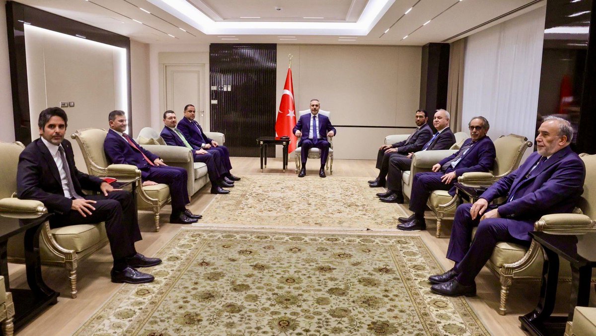 oman_ankara's tweet photo. 2Umman Sultanlığı Ankara Büyükelçisi Saif Rashid Al-JAHWARI,  T.C. Dışişleri Bakanı sayın Hakan FİDAN'ın arap Körfez ülkeleri ve Ürdün Krallığı büyükelçilileri ile bir araya gelsiği görüşmeye katıldı. Görüşme, halihazırda gelişmeler ve ortak ilgi alanı konuları ele aldı. https://t.co/XBafU8Y8MM
