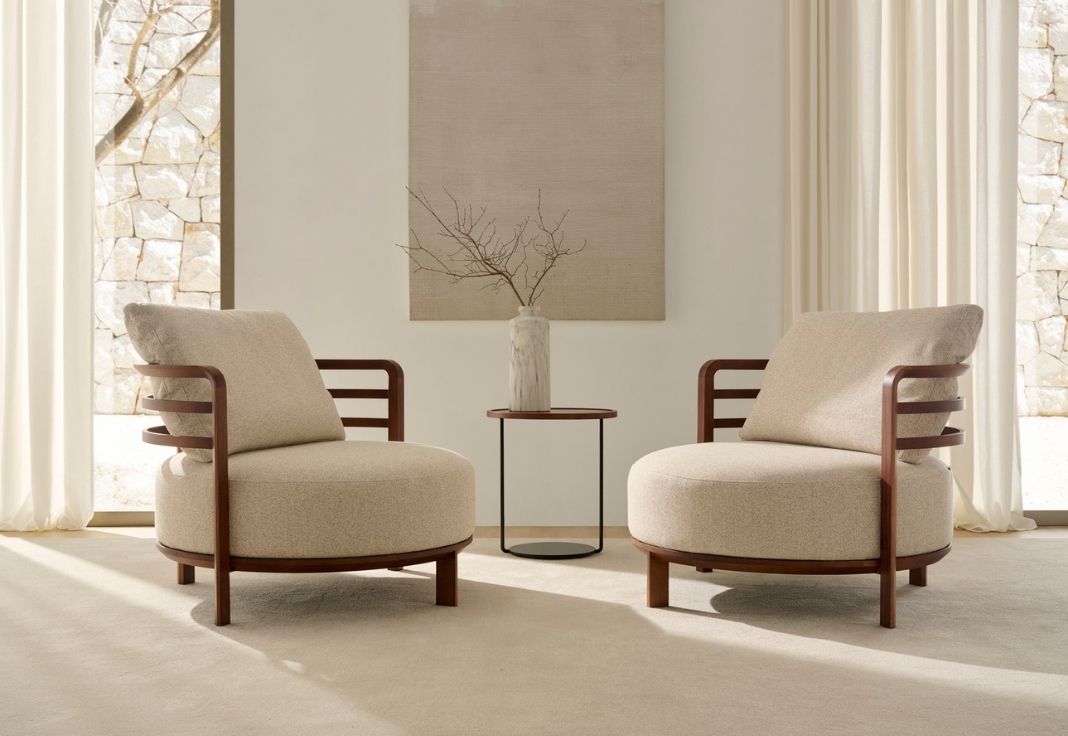 frajumar's tweet photo. Comfort you can see, style you can feel ☁️🖤
ARO, the essence of Jorge Pensi Design Studio’s design for spaces that make a difference. Home or commercial project? ARO adapts to everything.   

Explore your options: 👉 https://t.co/AaB43o390I 
#DesignInspiration #LivingSpaces https://t.co/ISmauwjiDK